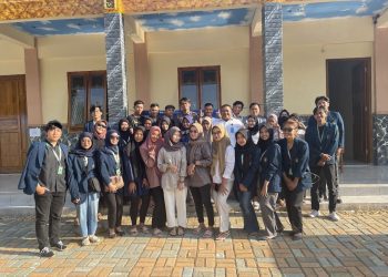 Gandeng BNN Kelompok 32 MMD UB Edukasi Bahaya Narkoba Warga Bangsri